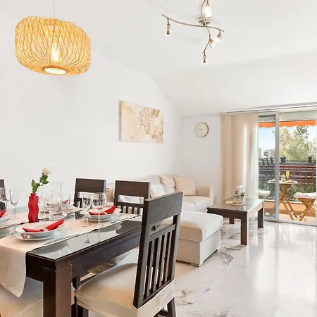 Floor Park Apartment *